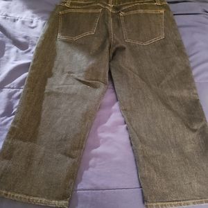 Capris size 6!